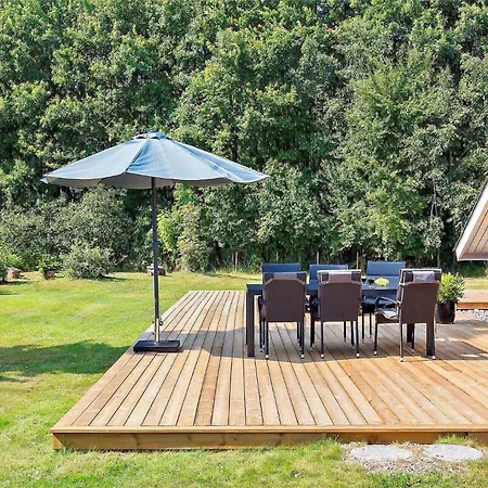 M12019-vaeggerlose-krondyrstien-51 Bøtø By