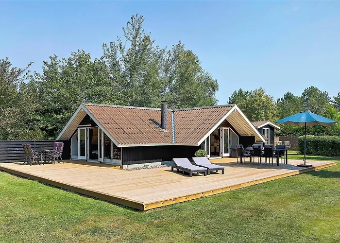 M12019-vaeggerlose-krondyrstien-51 * Bøtø By